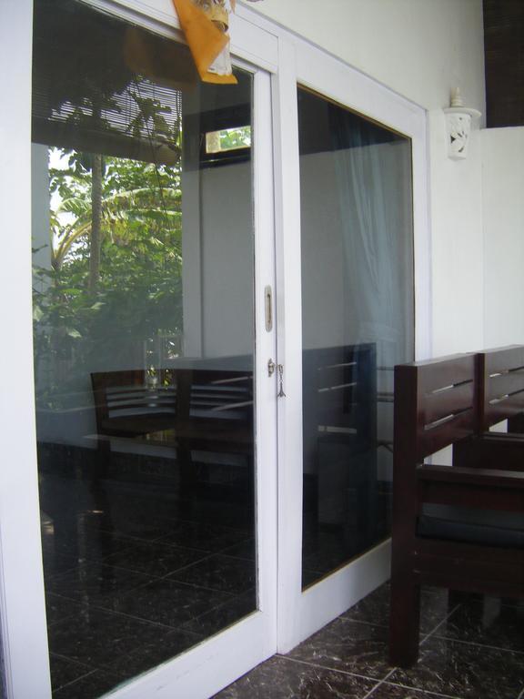 Alur Beach Homestay Amed Rum bild