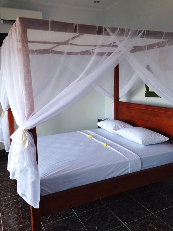 Alur Beach Homestay Amed Rum bild